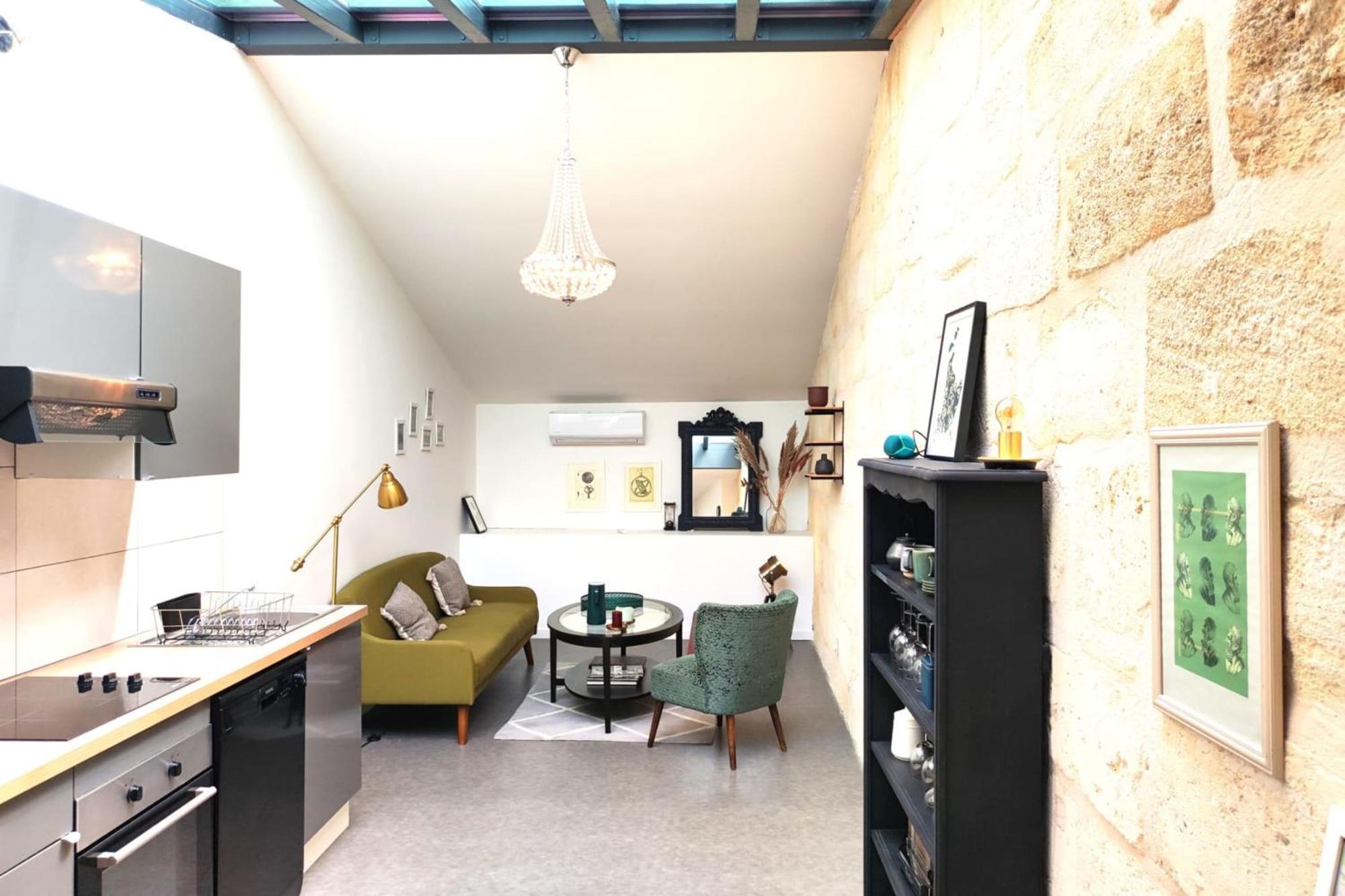 Beautiful Duplex With Ac - Place Du Palais Bordeaux Luaran gambar